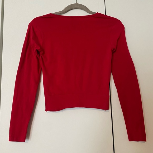 Dynamite Twist Front Longsleeve - Picture 2 of 4